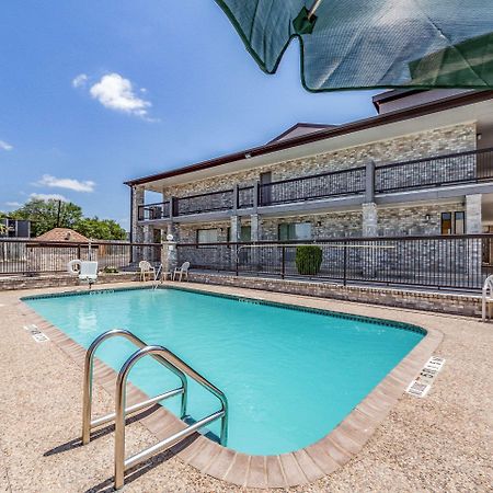 Quality Inn I-10 East Near Frost Bank Center San Antonio Eksteriør billede