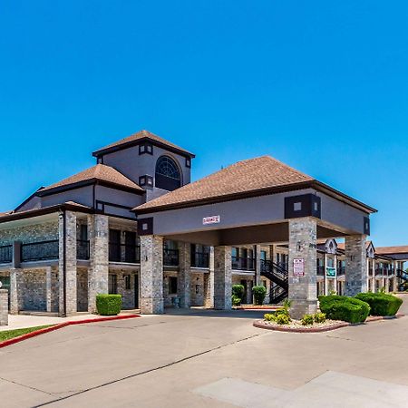 Quality Inn I-10 East Near Frost Bank Center San Antonio Eksteriør billede
