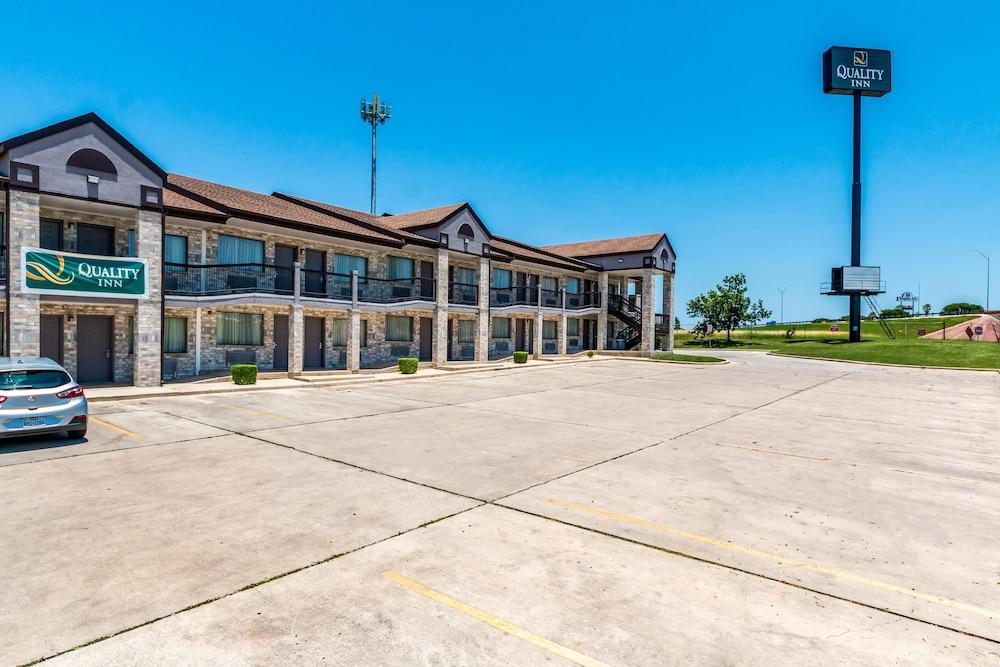 Quality Inn I-10 East Near Frost Bank Center San Antonio Eksteriør billede