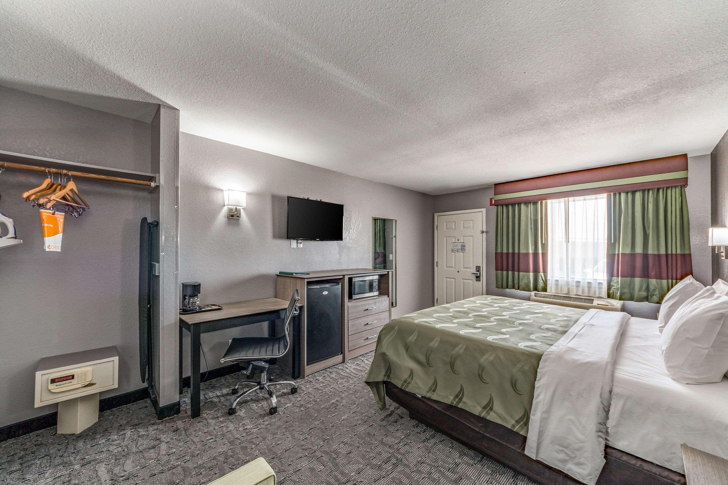 Quality Inn I-10 East Near Frost Bank Center San Antonio Eksteriør billede