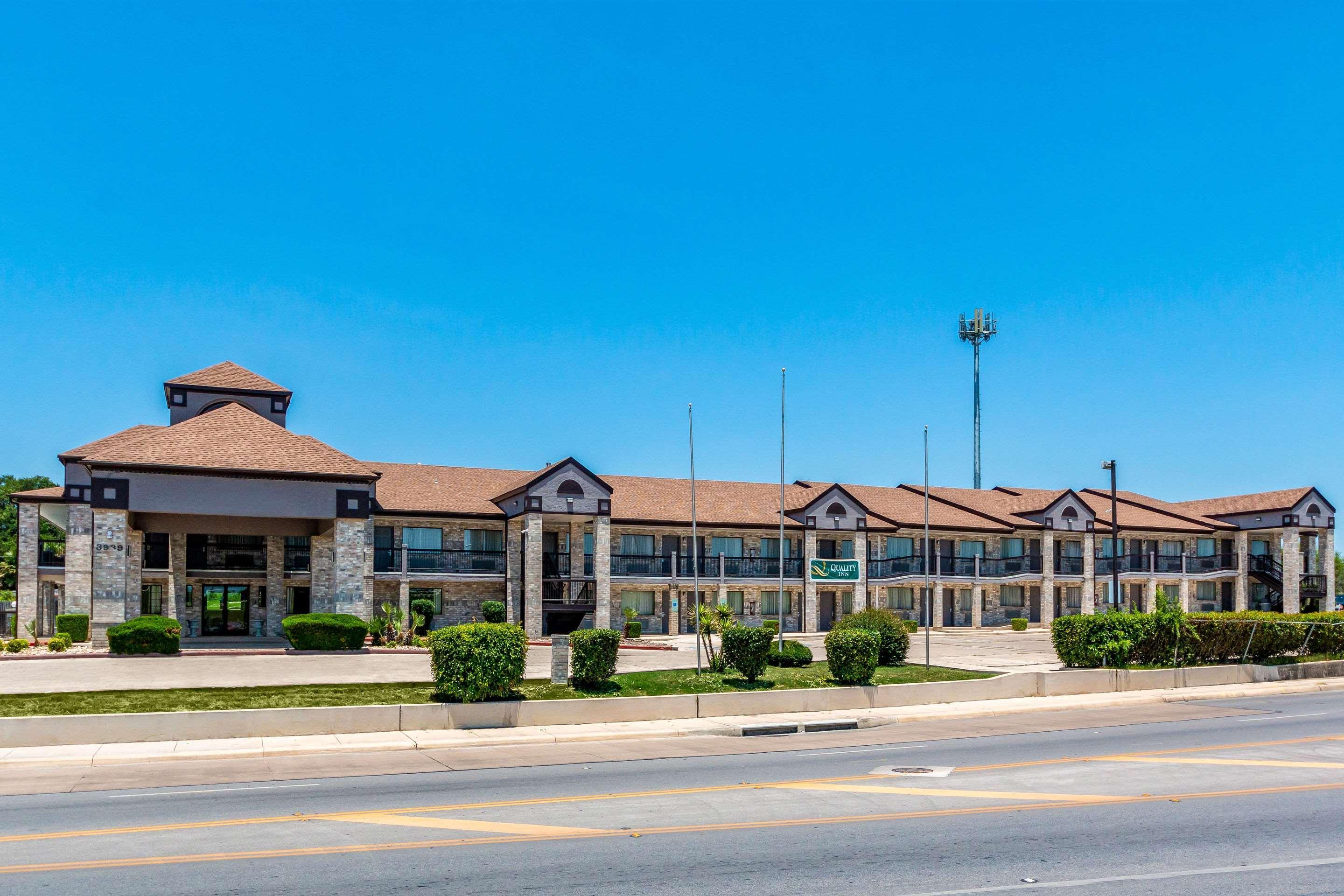 Quality Inn I-10 East Near Frost Bank Center San Antonio Eksteriør billede