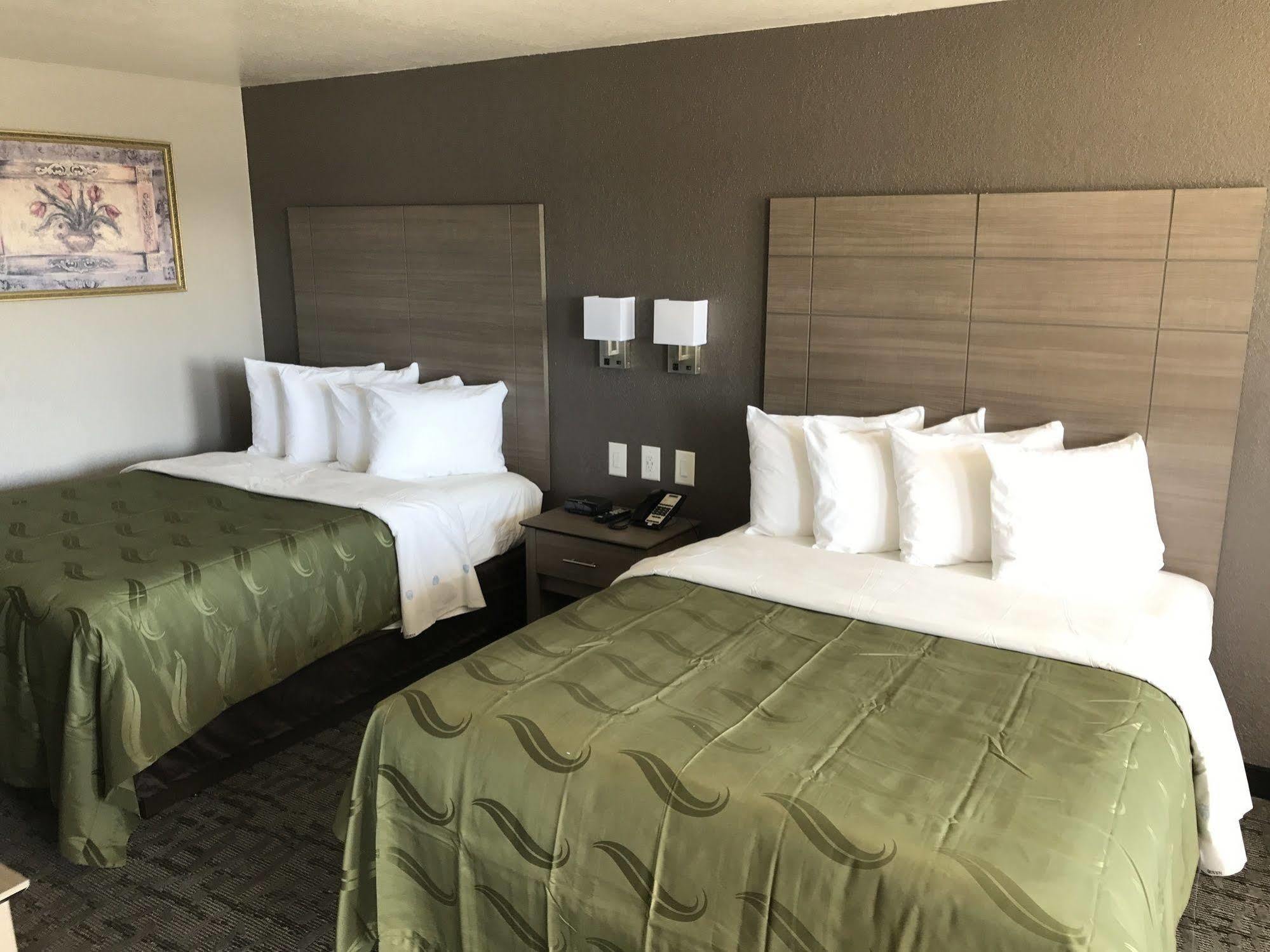 Quality Inn I-10 East Near Frost Bank Center San Antonio Eksteriør billede